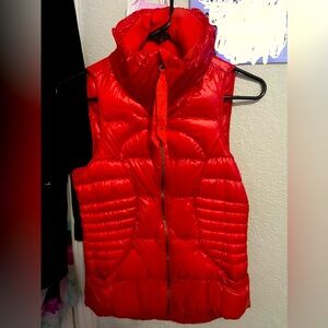 Lululemon, Size 6, Red Vest, NOT USED! brand New!